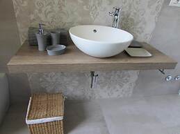 VILLA RINA GUEST HOUSE