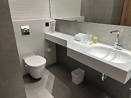 Hotel Chi