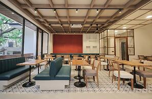 Hotel ECKO Tapovan by the Ganges