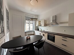 HLH - Luxus Familiensuite mit Terrasse