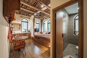 Amazing French VILLA Hoan Kiem Lake