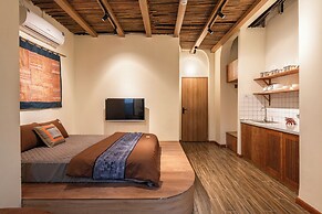 Amazing French VILLA Hoan Kiem Lake