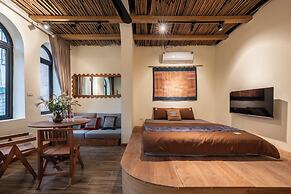 Amazing French VILLA Hoan Kiem Lake