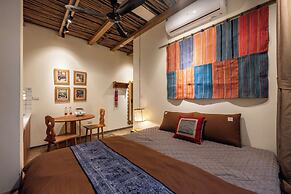 Amazing French VILLA Hoan Kiem Lake