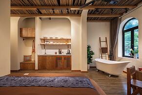 Amazing French VILLA Hoan Kiem Lake