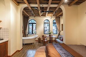 Amazing French VILLA Hoan Kiem Lake