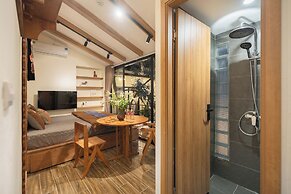 Amazing French VILLA Hoan Kiem Lake