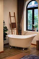 Amazing French VILLA Hoan Kiem Lake