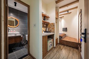 Amazing French VILLA Hoan Kiem Lake