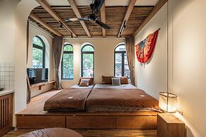 Amazing French VILLA Hoan Kiem Lake