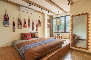 Amazing French VILLA Hoan Kiem Lake