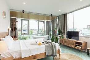 Amazing French VILLA Hoan Kiem Lake