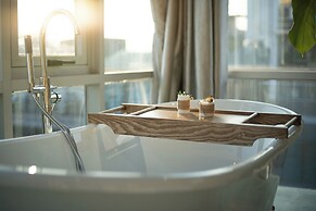 Amazing French VILLA Hoan Kiem Lake