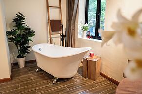 Amazing French VILLA Hoan Kiem Lake