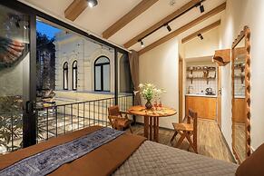 Amazing French VILLA Hoan Kiem Lake