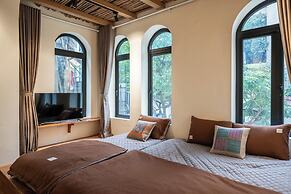 Amazing French VILLA Hoan Kiem Lake