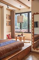 Amazing French VILLA Hoan Kiem Lake