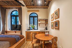 Amazing French VILLA Hoan Kiem Lake