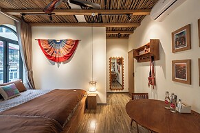 Amazing French VILLA Hoan Kiem Lake