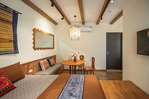 Amazing French VILLA Hoan Kiem Lake