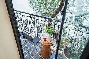 Amazing French VILLA Hoan Kiem Lake