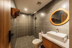 Amazing French VILLA Hoan Kiem Lake