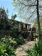 Charming Farm Cottage, Relax & Recharge