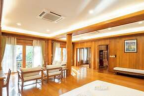 Vanasin Residence