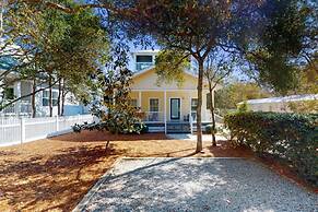 Rileys Retreat - 3BR 2BA Home With Private Pool and Gas Grill!