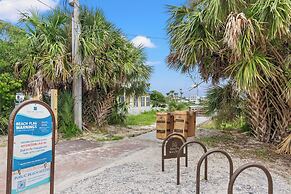 Rileys Retreat - 3BR 2BA Home With Private Pool and Gas Grill!