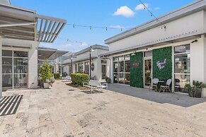 Rileys Retreat - 3BR 2BA Home With Private Pool and Gas Grill!