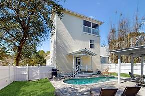 Rileys Retreat - 3BR 2BA Home With Private Pool and Gas Grill!