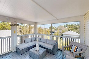 Rileys Retreat - 3BR 2BA Home With Private Pool and Gas Grill!