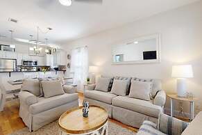 Rileys Retreat - 3BR 2BA Home With Private Pool and Gas Grill!