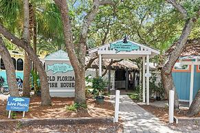 Rileys Retreat - 3BR 2BA Home With Private Pool and Gas Grill!