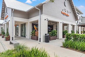 Rileys Retreat - 3BR 2BA Home With Private Pool and Gas Grill!