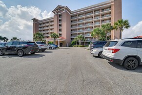 2 Mi to Beach: Condo w/ Balcony in Gulf Shores!