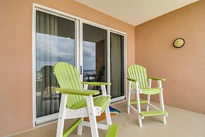 2 Mi to Beach: Condo w/ Balcony in Gulf Shores!