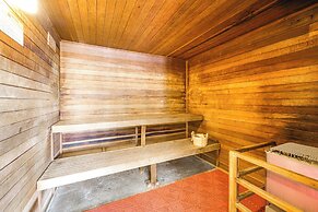 Hike, Golf & Ski: Cozy Tahoe City Condo!