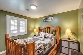 Deck w/ Hot Tub: Ashton 'cozy Cub Cabin'