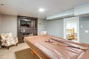 Deck w/ Hot Tub: Ashton 'cozy Cub Cabin'