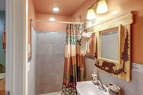 Deck w/ Hot Tub: Ashton 'cozy Cub Cabin'