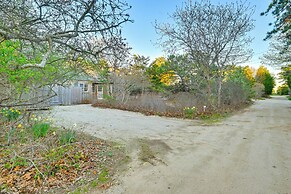 Walk to Amagansett Beach: Cottage w/ Deck!