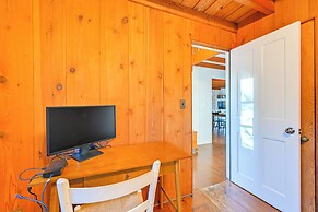 Walk to Amagansett Beach: Cottage w/ Deck!