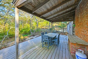 Walk to Amagansett Beach: Cottage w/ Deck!