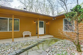 1/2 Mi to Boat Ramp: Lake Wallenpaupack Retreat!