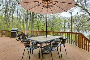 1/2 Mi to Boat Ramp: Lake Wallenpaupack Retreat!