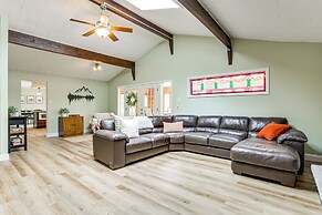 1/2 Mi to Boat Ramp: Lake Wallenpaupack Retreat!