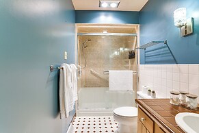 1/2 Mi to Boat Ramp: Lake Wallenpaupack Retreat!