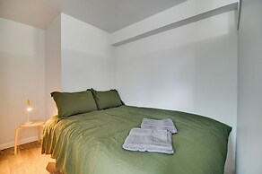 1 Mi to Story Land: Mtn-view Gem in Bartlett!